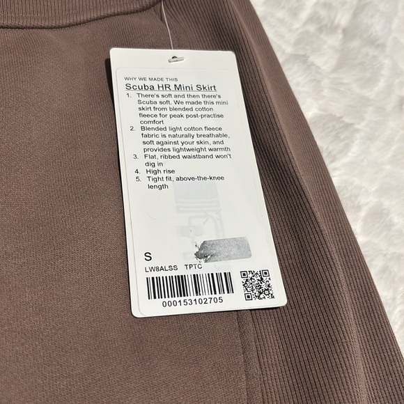 Lululemon Scuba High-Rise Mini Skirt - Picture 3 of 4